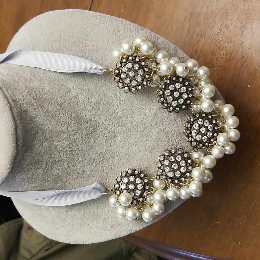 Gorgeous Statement Necklace - image 2